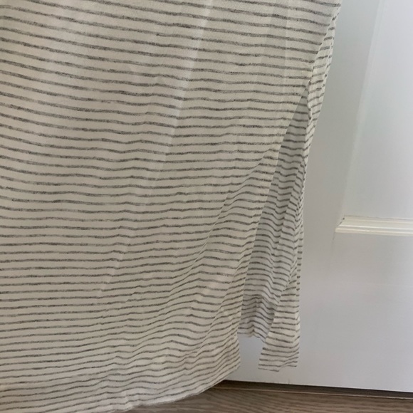 NWT LF Striped Tee with Slits - Picture 3 of 3